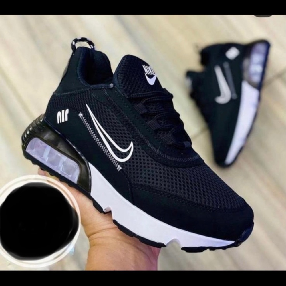 Nike Imitation Sneakers & Bag Bundle